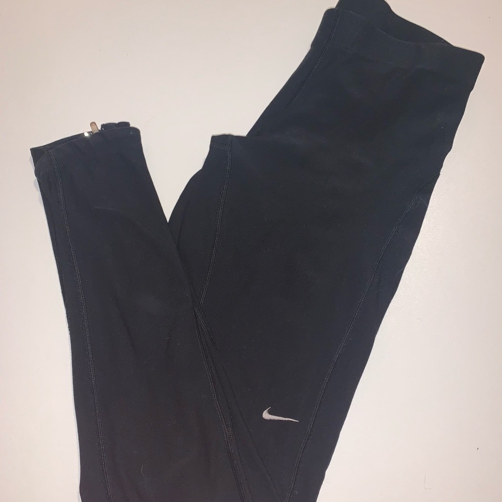 black nike running leggings